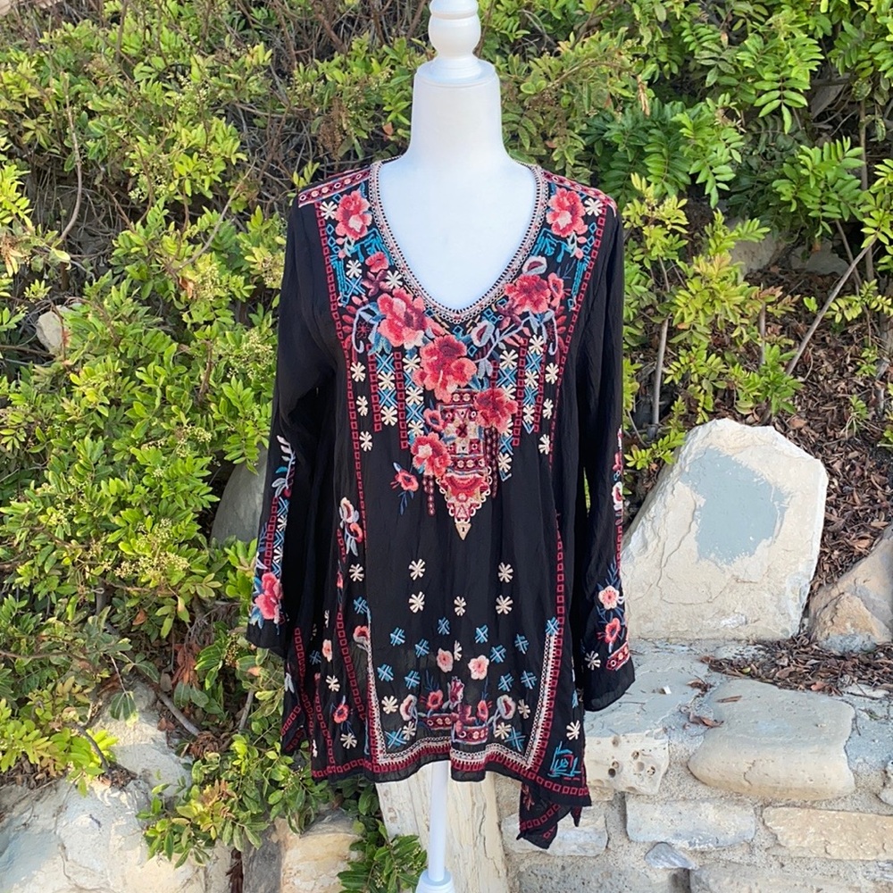 Johnny was Dulci Tunic